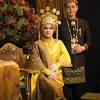Teluk belanga dan kebaya labuh. 1