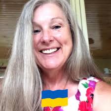 How to transfer a photo from a camera to an iPhone or iPad?