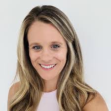 Kara Bush's Instagram, Twitter & Facebook