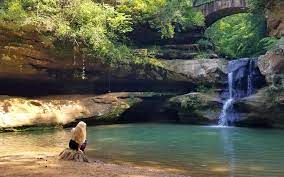 It is also one of the best places for a weekend getaway , especially in the fall, when the leaves are changing to vibrant colors in the forested areas. 8 Must See Hocking Hills Ohio Attractions Ohio Girl Travels