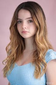 Georgia Lowe's Instagram, Twitter & Facebook