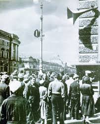 22 июня 1941 года в 4 часа утра германия вероломно, без объявления войны, напала на советский союз и, начав бомбить наши города с мирно спавшими детьми, сразу заявила о себе, как о силе преступной, не имеющей человеческого лица. Https Xn H1aagokeh Xn P1ai Journal 42 Nashe Delo Pravoe 53 Html
