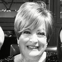 Julia Belcher's Instagram, Twitter & Facebook