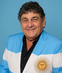 Cacho deicas ex cantante de los palmeras se lanzo como solista que sigan  los éxitos cantorazo