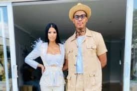 The former miss sa rocked a lovely ankara dress, while dr musa also rocked a plain … Former Miss Sa Liesl Laurie Is Engaged To Dr Musa Mthombeni The Citizen