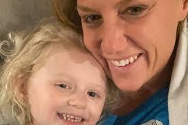 Rachael Ashley's Instagram, Twitter & Facebook