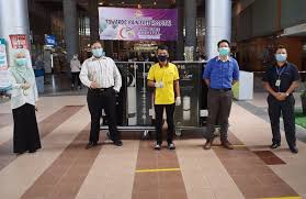 Registration hours for the bellevue hospital prison ward are from 1:45 p.m. Lg Electronics Donates Rm82000 Worth Of Its Latest Lg Puricare Air Purifiers To The Front Liners At Hospital Serdang Lg E Air Purifier Lg Electronics Purifier
