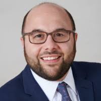 Elizabeth Fitting's Instagram, Twitter & Facebook