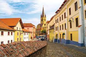 Mai jos sunt câteva dintre ele. 18 Obiective Turistice Sibiu Casa Dives