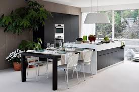 Ilot De Cuisine Et Espace De Repas Integre Pour Creer Un Coin Ergonomique