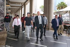 Extra helping is a series that airs extended enhanced episodes with extra information and unseen footage from the show wahlburgers that also airs on a&e tv. 5vekcfcuanmxhm