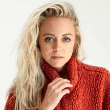 5 Minutes With Hard-of-Hearing Activist and Creator Elisa Richards