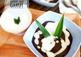 Cara membuat bubur mutiara ini cukup mudah dan sederhana, namun rasanya cukup enak baik disajikan dalam keadaan hangat ataupun dingin. Resep Memasak Bubur Pati Garut Sedap Resep Enyak