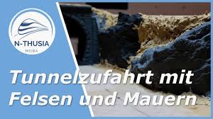 Es können zwei grundlegende bauweisen unterschieden werden. Modul Rohbau Tunnelzufahrten Mit Felsen Und Mauern Schreibtisch Modellbahn Spur N Youtube
