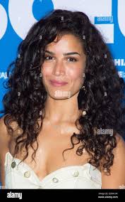 Demi soeurs hi-res stock photography and images