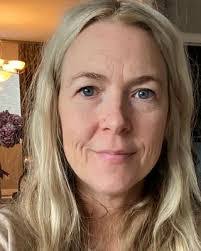 Lisa Moodie's Instagram, Twitter & Facebook