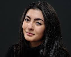 Krystal Waller's Instagram, Twitter & Facebook