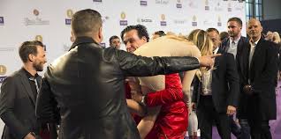 Vertrautes treffen mit till lindemannliebeskummer? Beim Echo Hier Schleppt Till Lindemann Sophia Thomalla Ab Express De