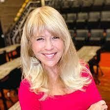 Loretta Bearden's Instagram, Twitter & Facebook