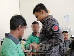 Seberang jaya immigration office, the passport can be issued within 1 hour after payment and it does open on apart from immigration control, one of the primary role of kelana jaya immigration office is accept and. Saya Tak Nak Kena Tahan Encik