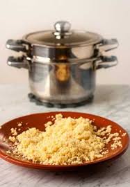 Ajouter le couscous et les raisins. Cuisson De La Semoule Au Couscoussier Les Marmites De Marphyl De Les Marmites De Marphyl Et Ses Recettes De Cuisine Similaires Recettesmania