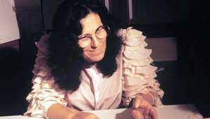 Regizat de carlo lizzani, lee weaver. Morta Mamma Ebe La Santona Che Amava Soldi Pellicce E Champagne Vercellinotizie