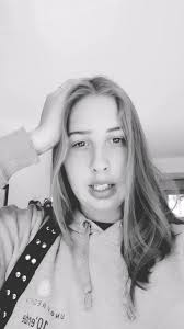 Anna Feld (@annafeld)