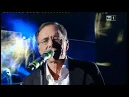 Chiamami ancora amore, il finale con greta scarano: Sanremo 2011 Vince Roberto Vecchioni Chiamami Ancora Amore Disco Youtube Musician