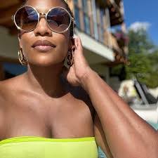 Tia Abraham's Instagram, Twitter & Facebook