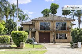 This property is up for auction because the owner couldnt make their payments, even after a grace period expired. 279 Houses For Sale In Liverpool Nsw 2170 Domain