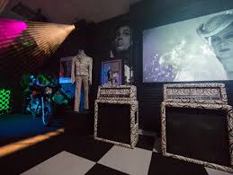 Paisley park (ペイズリー・パーク peizurī pāku) is the stand of yasuho hirose, featured in the eighth part of the jojo's bizarre adventure series, jojolion. Prince Is Gone But His Business Empire Lives On Mpr News