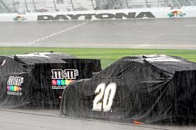 Trouble for two of today's favorites to win. Daytona 500 Nascar S Biggest Race Postponed Until Monday Due To Rain