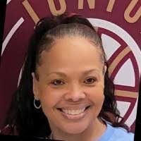 Tracy Peek's Instagram, Twitter & Facebook