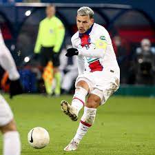 Leandro daniel alan gonzález paredes, couramment appelé leandro paredes, né le 29 juin 1994 à san justo, est un footballeur international argentin. Leandro Paredes Offers Psg Reasons For Optimism Against Barcelona Paris Saint Germain The Guardian