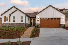 Jasmine Roth Is The Winner Of Rock The Block Rock The Block Hgtv In 2020 Victoria House House Beautiful Homes