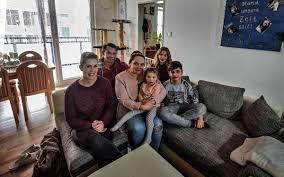 Der aktuelle durchschnittliche quadratmeterpreis für eine wohnung in kleve liegt bei 7,77 €/m². Burgermonitor Familie Ist Auf Der Suche Nach Einer Grosseren Wohnung