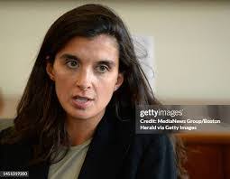 Katharine Folger's Instagram, Twitter & Facebook