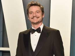 He is known for his roles in hermanas, i am that girl, the adjustment bureau, sweet little lies, bloodsucking bastards, sweets, the great wall, kingsman. Pedro Pascal Der Mandalorian Star Feiert Das Coming Out Seiner Schwester Gq Germany