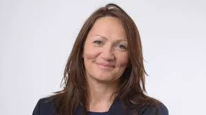 Nadia Savage's Instagram, Twitter & Facebook