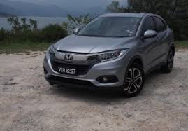 Meski dibilang facelift, tapi ternyata cukup sulit untuk melihat perbedaannya dengan yang lama. 2017 Honda Accord Better Value For The Ringgit Carsifu