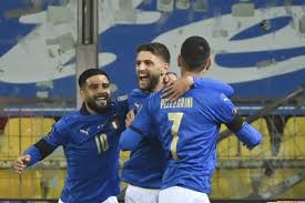 Roberto mancini was relaxing on the beach before the hard work beginscredit: Roberto Mancini Leonardo Bonucci Call For Italy Improvement After Beating Northern Ireland