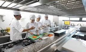 Un dia a la semana, dos horas ese mismo dia. Empleo Oferta Cien Plazas Para Estudiar Cocina Y Sala En La Fonda Y La Consula Diario Sur