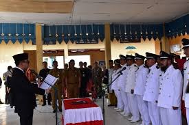 Peresmian kabupaten way kanan dilakukan pada tanggal 27 april 1999 ditandai dengan pelantikan pejabat bupati oleh menteri dalam negeri di jakarta. Kupas Tuntas Delapan Pj Kakam Di Kecamatan Baradatu Dan Blambangan Umpu Dilantik