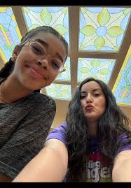 Veronica (@vero_olivarez)