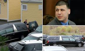 Aaron Hernandez S Casket Arrives At His Connecticut Home Hernandez Connecticut Casket