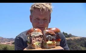 Gordon Ramsay Shows How To Make Perfect Burger Cooking Recipes Gordon Ramsay Chef Gordon Ramsay Chef Gordon