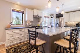 selecting kitchen cabinet hardware for