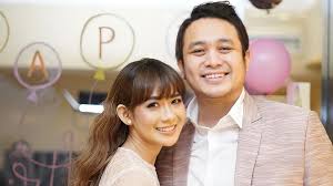 Gilang dirga gulali d academy celebrity group 3. Gilang Dirga Positif Covid 19 Bagaimana Dengan Kondisi Sang Istri Herstory