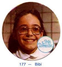 BIBI SCHMIDT, LA " ALUMNA INVENTADA". Como ya sabemos, "Jacinta  Pichimahuida" y "Señorita Maestra", así como las versiones extranjeras de  la misma novela, están basadas en las vivencias personales como alumno del