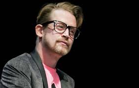 Macaulay culkin is an american actor, musician, and web host. Macaulay Culkin Reportedly Set To Appear In Home Alone Reboot